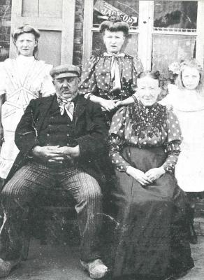Herenthout, familiefoto De Groof, 1912