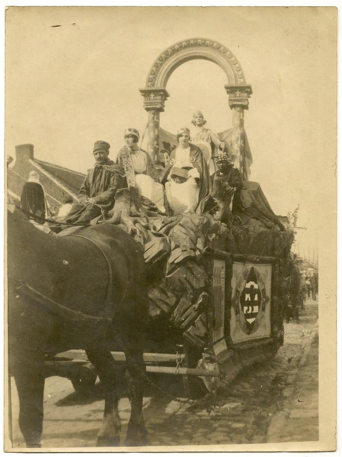 Heist-op-den-Berg, Fotoreportage "125 jaar Moed en Volharding"