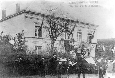 Herenthout, pastorij, ca 1900