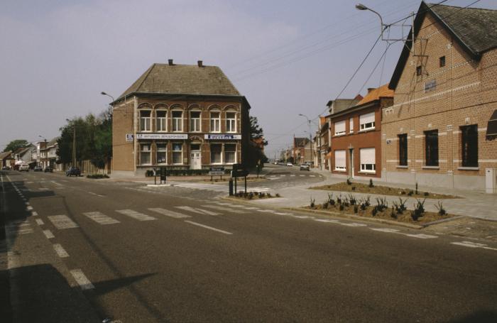 Koningshooikt, Dorpsplein