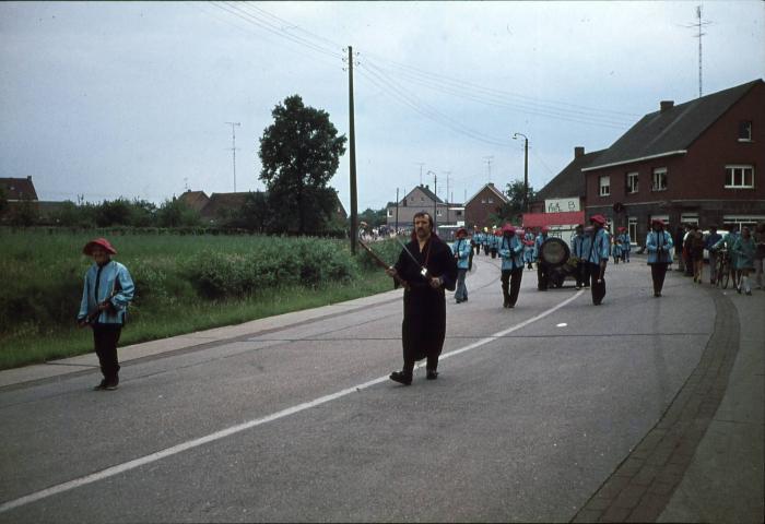 Olen, Achter-Olen, Stoet Het Hele Dorp in 1973