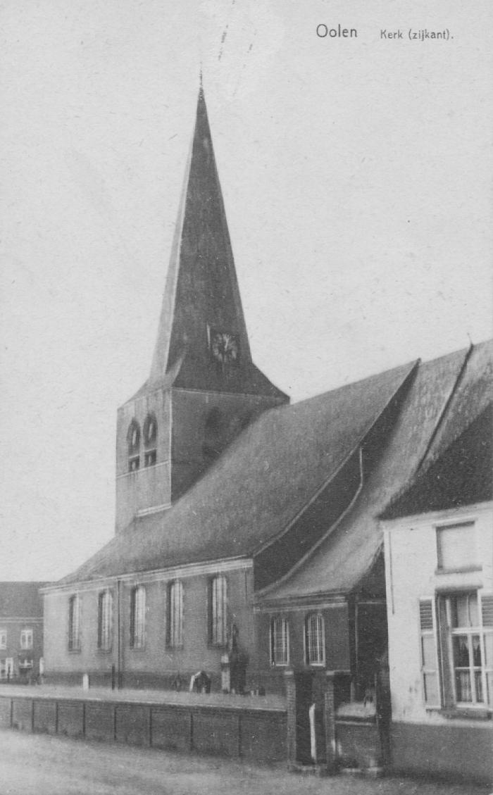 De Sint-Martinuskerk in Olen-Centrum
