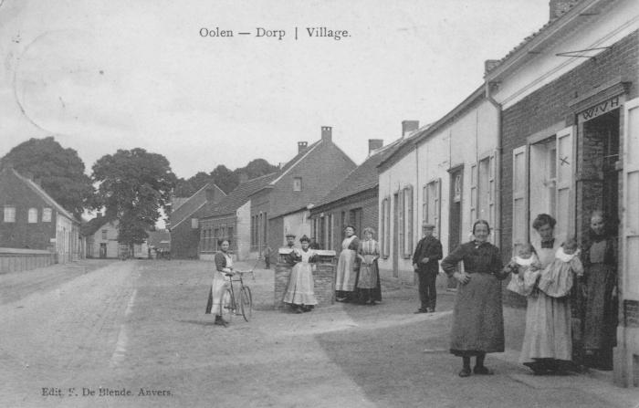 De Kerkstraat in Olen-Centrum.
