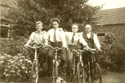 Vorselaar, familie Van Looy, ca. 1946