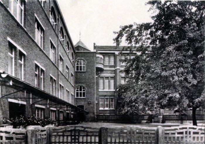 Lier, Sint-Ursula instituut