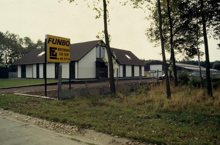 Olen, Handelshuizen
