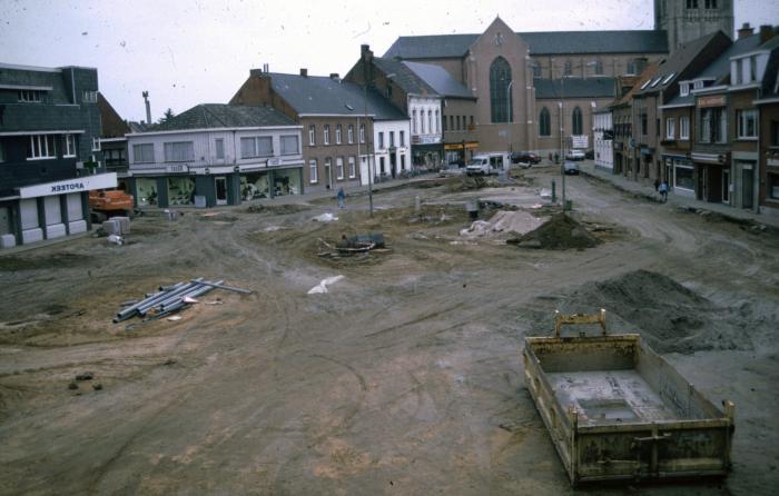 Herenthout, werken aan de markt