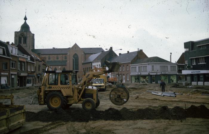 Herenthout, werken aan de markt