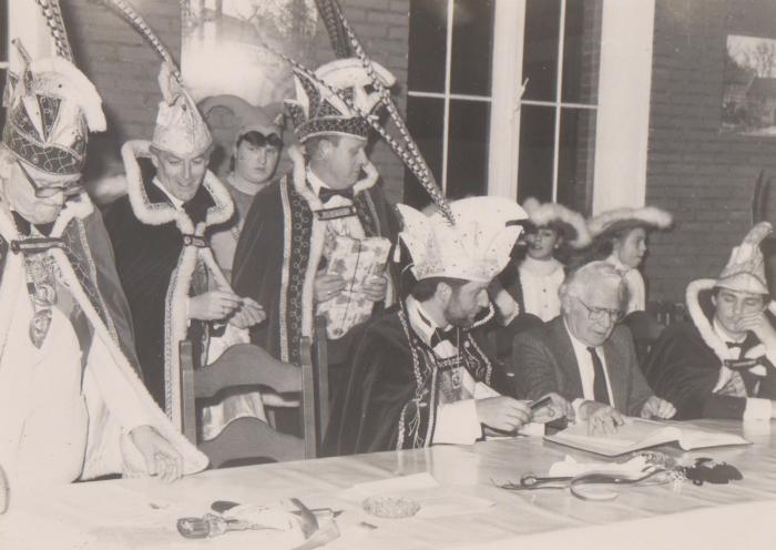 Herenthout, vastenavondstoet prins Charles1 en nar Kurt