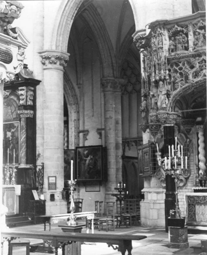 Lier, Sint-Gummaruskerk interieur