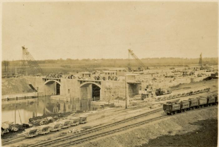 Bouw sluizen, Olen, 1935