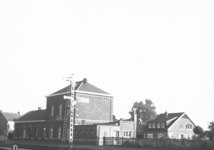 Stationsgebouw Olen, Onze-Lieve-Vrouwe-Olen