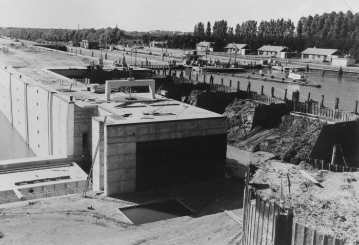 Bouw duwvaartsluis, Olen, 1974