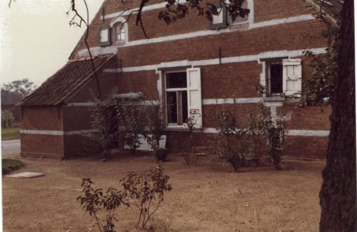 Vorselaar, boerderij Sassenhout tot woonhuis omgebouwd.