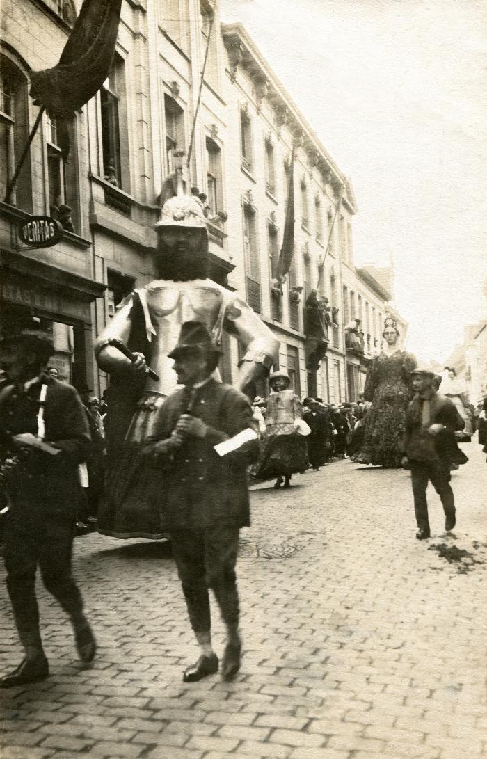 Lier, Pallieterstoet 1928 en Veritas