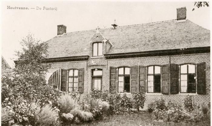 Houtvenne, pastorij