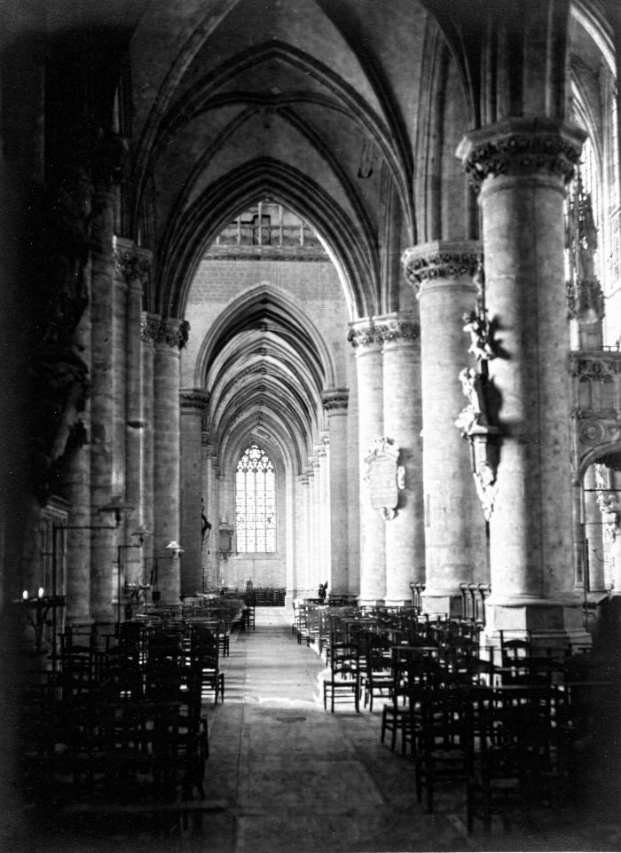 Lier, Sint-Gummaruskerk interieur