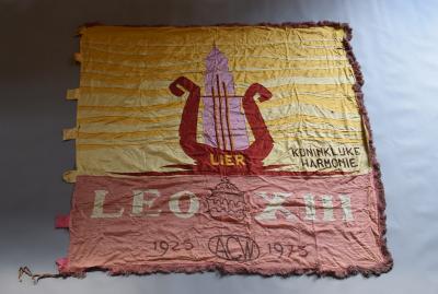 Lier, vlag Harmonie Leo XIII