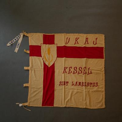 Kessel, vlag VKAJ Sint-Lambertus