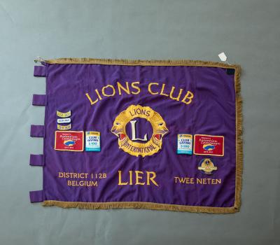 Lier, vlag Lions Club Twee Neten