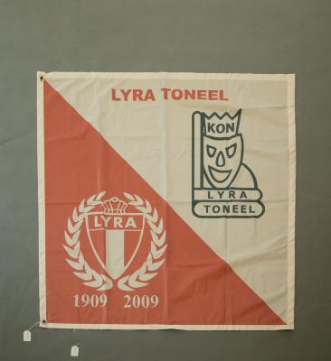 Lier, Vlag van Koninklijke Lyra Toneel