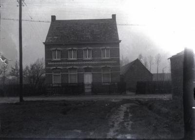 Berlaar, huis familie Verkuylen met slijperij